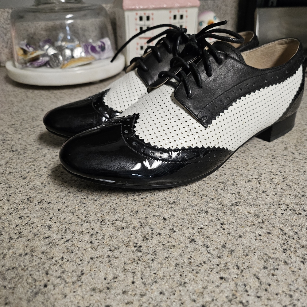 MAUD FRIZON Black and White Wingtip Brogues